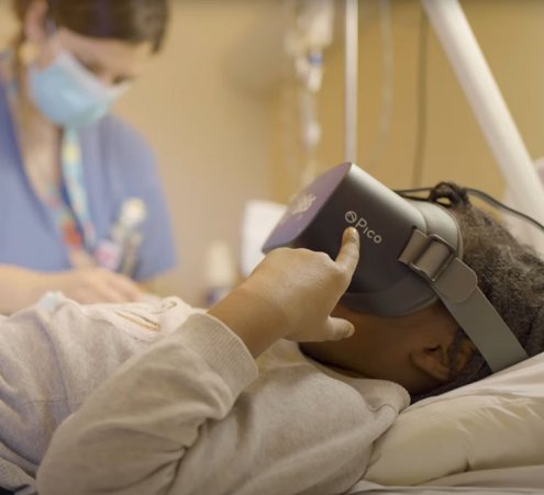 Des casques de r&eacute;alit&eacute; virtuelle utilis&eacute;s lors de soins douloureux 
