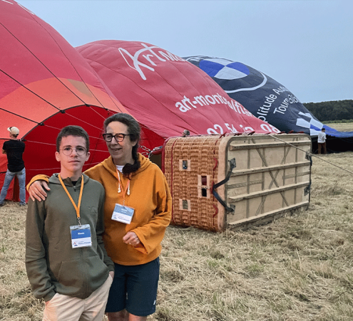 Riwan s&#039;envole en montgolfi&egrave;re 