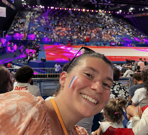 Emma assiste &agrave; l&#039;&eacute;preuve de Judo 