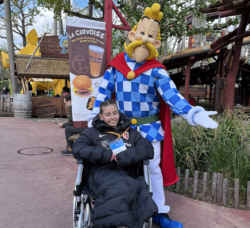 Ella d&eacute;couvre le parc Ast&eacute;rix en famille