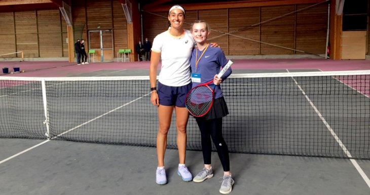 Jouer au tennis avec Caroline Garcia