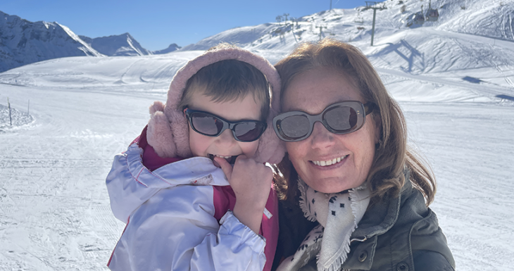Lola r&eacute;alise son r&ecirc;ve d&rsquo;un s&eacute;jour f&eacute;&eacute;rique &agrave; la montagne